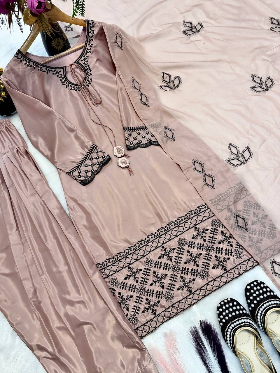 Dusty Pink Embroidered Crep Silk Kurta with Farshi Salwar & Dupatta Set