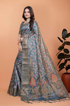 This elegant grey saree showcases Saree