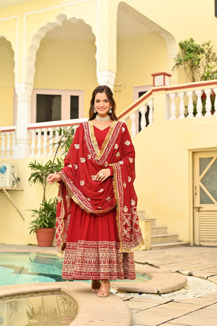 Nazaakat Gown With Dupatta Set