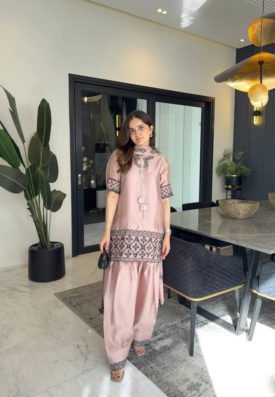 Dusty Pink Embroidered Crep Silk Kurta with Farshi Salwar & Dupatta Set