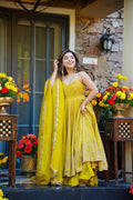 Noorani Adaa Sharara