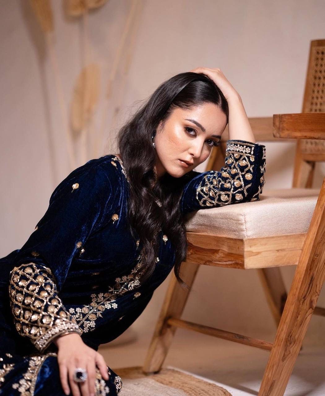 Nazakat Embroidered Velvet Kurta Set