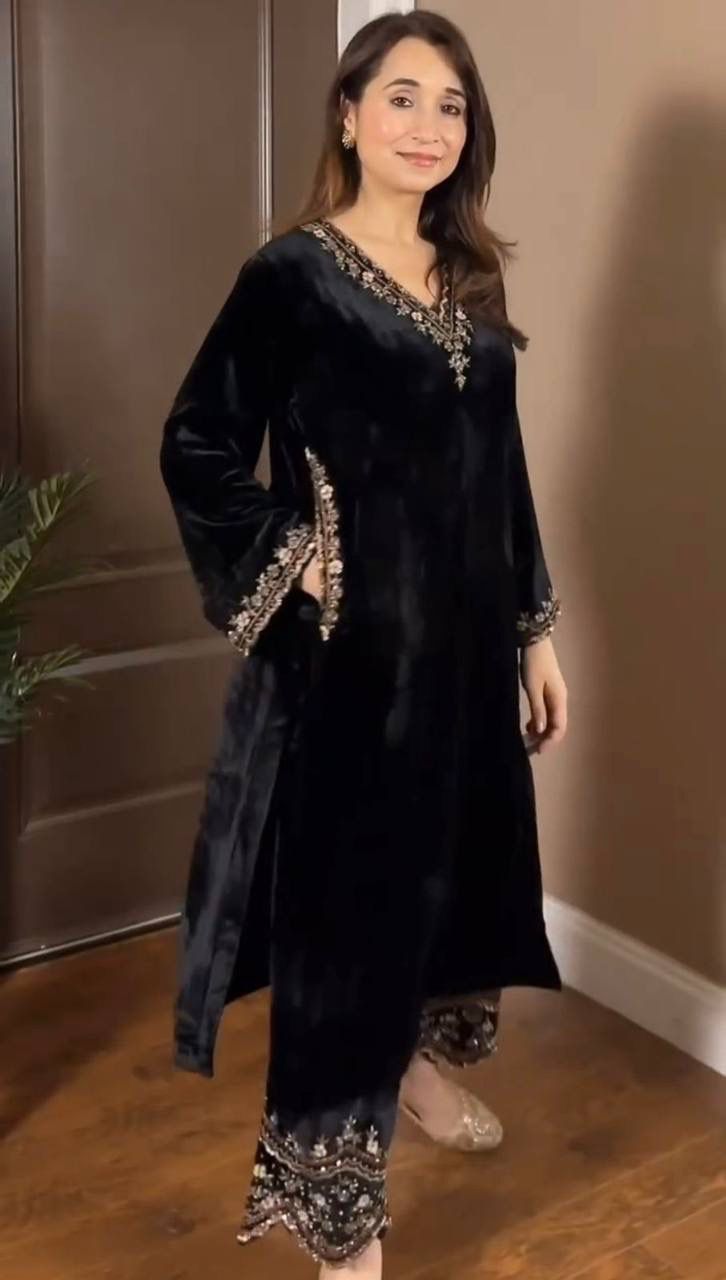 Royal Chand Velvet Kurta Plazzo Set