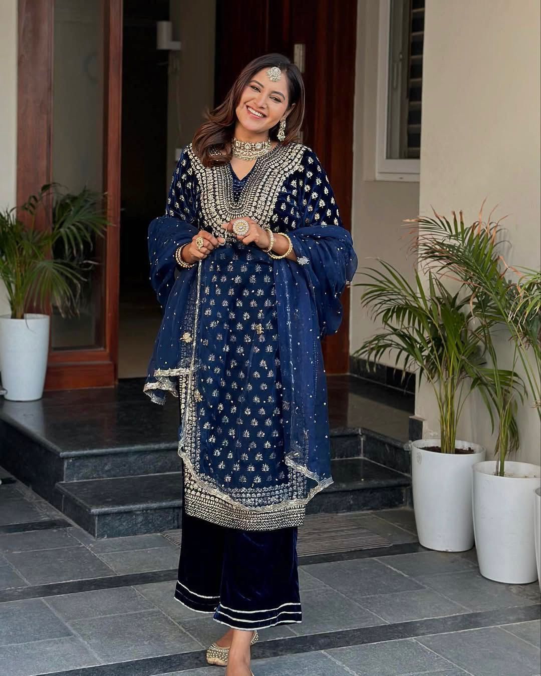 Velvet Plazzo Kurta Set with Zari Embroidery