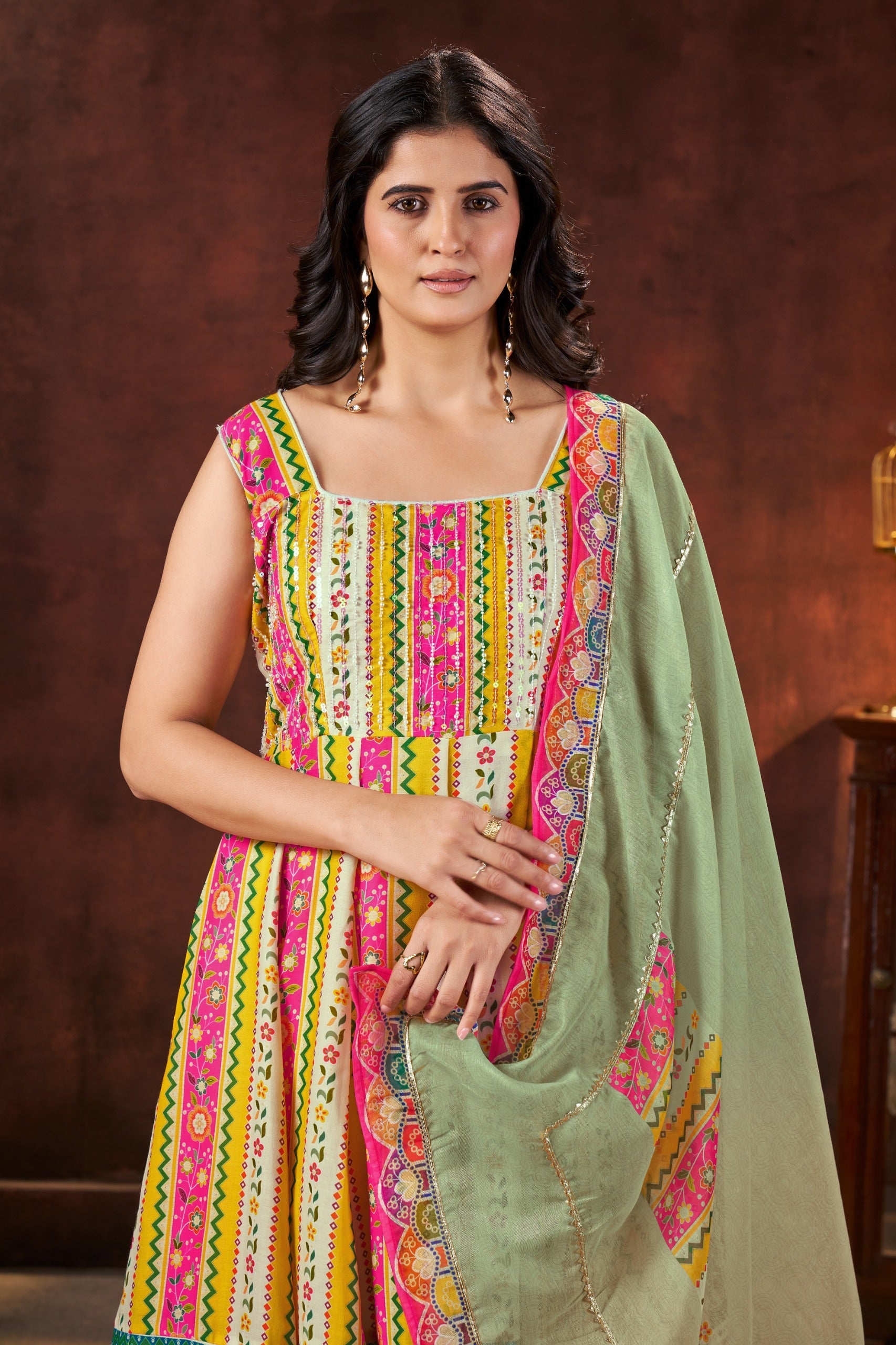 Kainat Heavy Fancy Pair With Dupatta Set