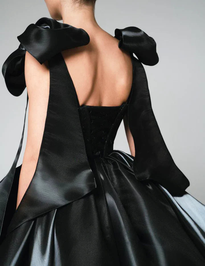 Larvik Elegance Bow Black Dress