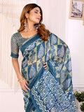 Bring a fresh, contemporary twist Saree