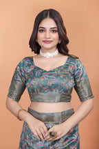 This elegant grey saree showcases Saree