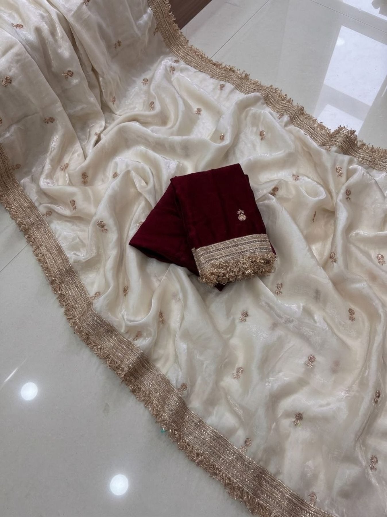 White Silk Saree - blouse and border close-up