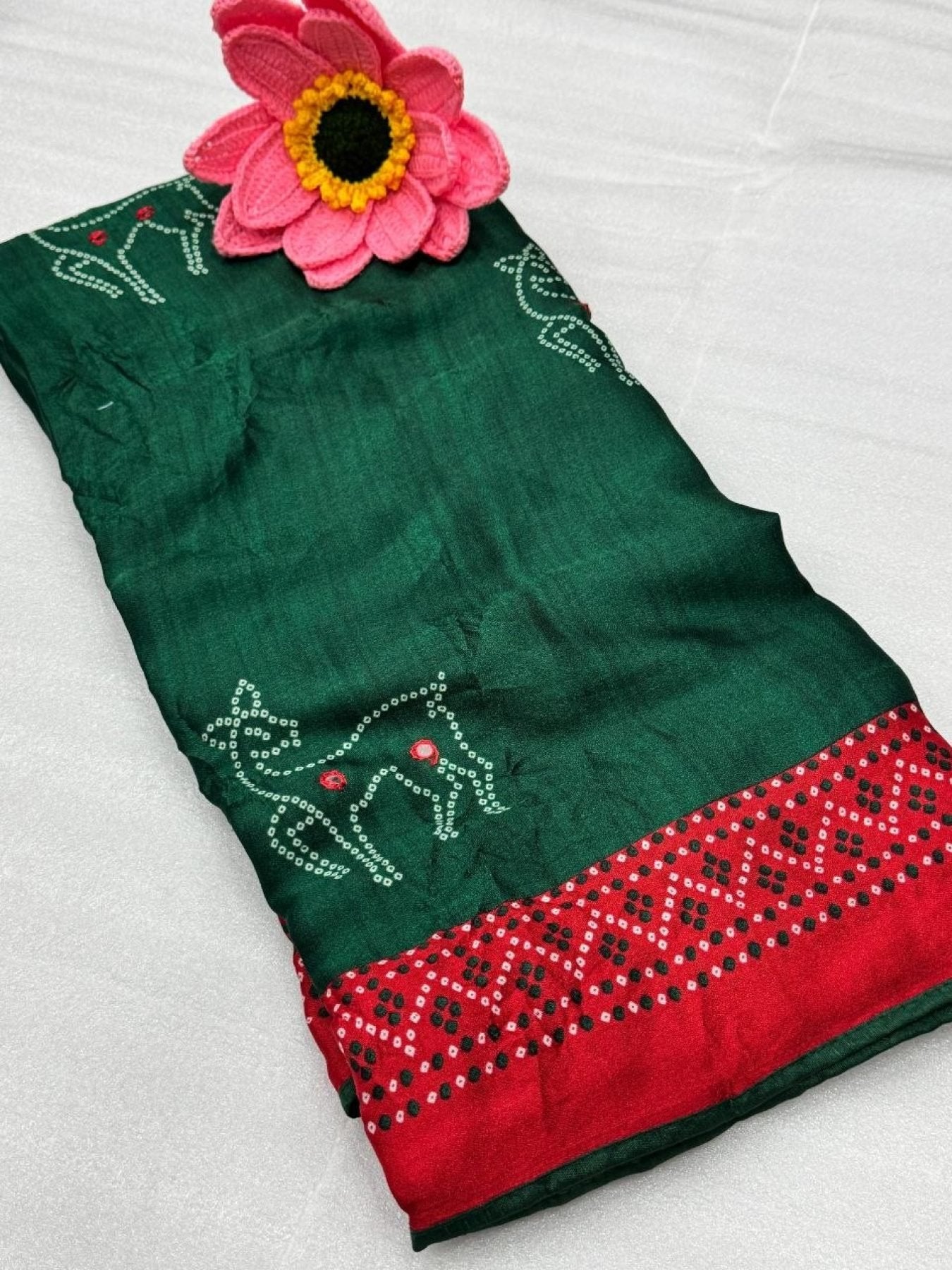 Green Moss Saree - blouse and border close-up
