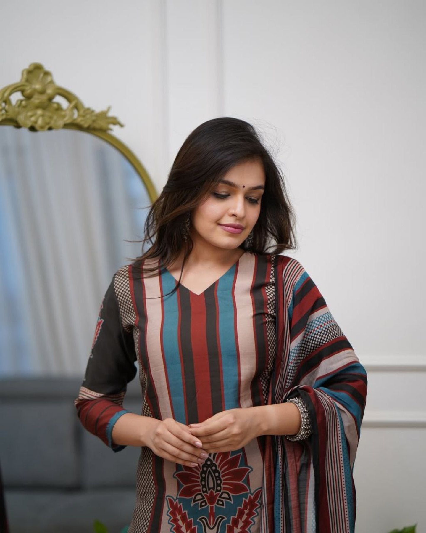 Rayon Printed Kurta Pant Lightweight Mul Cotton Dupatta detailed view