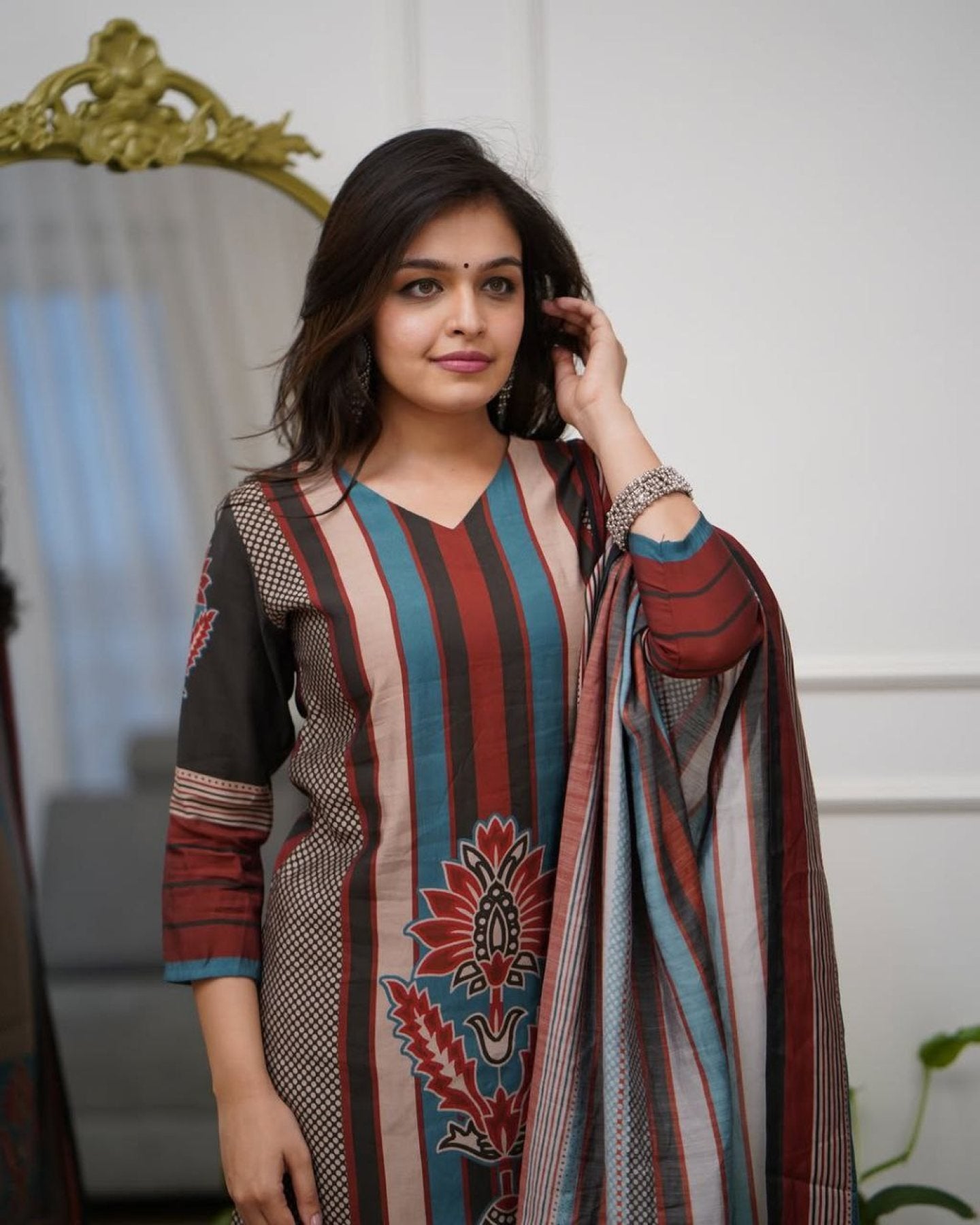 Rayon Printed Kurta Pant Lightweight Mul Cotton Dupatta embroidery close-up