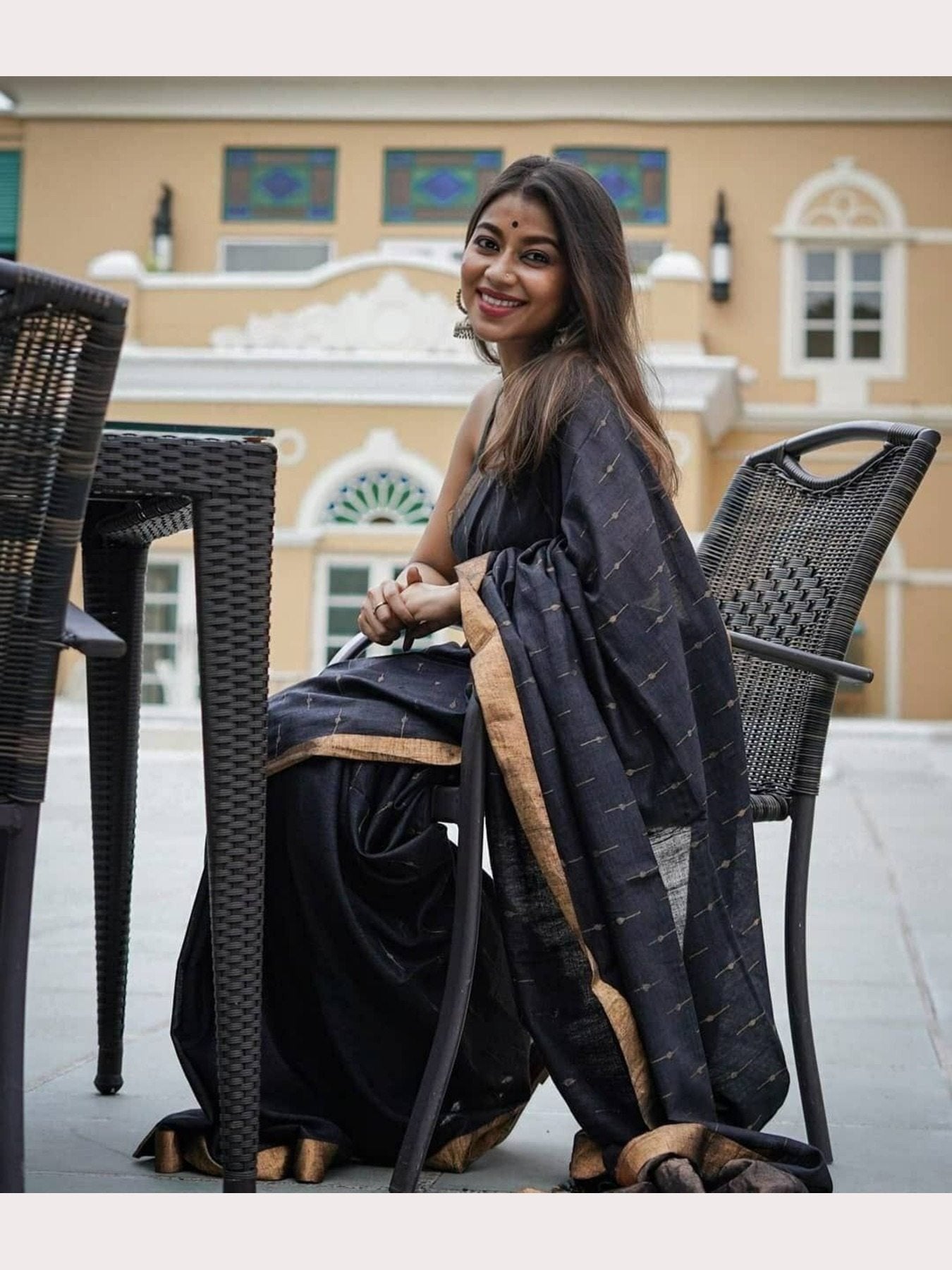 Black Linen Saree - drape and pallu detail