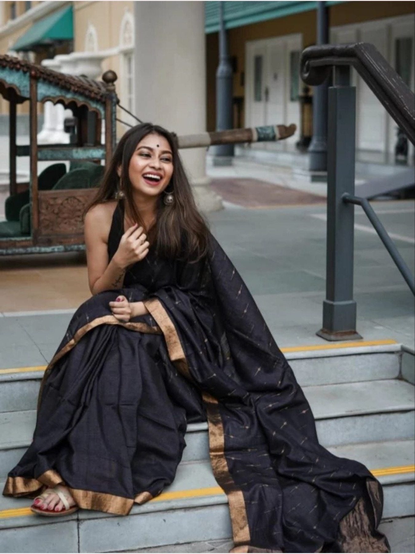 Black Linen Saree - blouse and border close-up