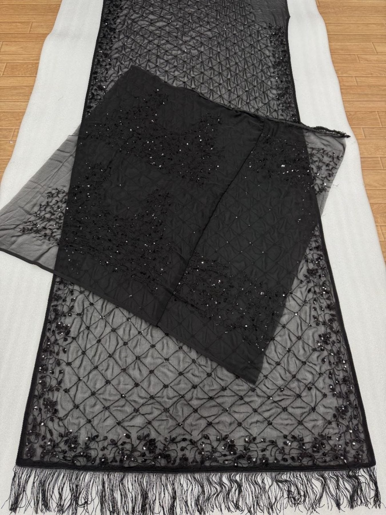 Black Georgette Saree - blouse and border close-up