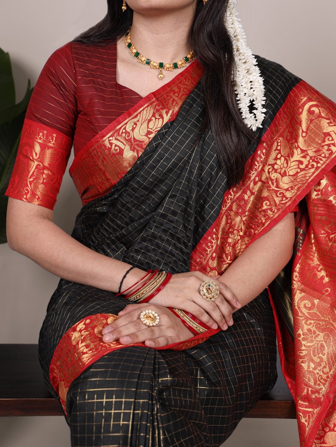 Black Cotton Saree - drape and pallu detail