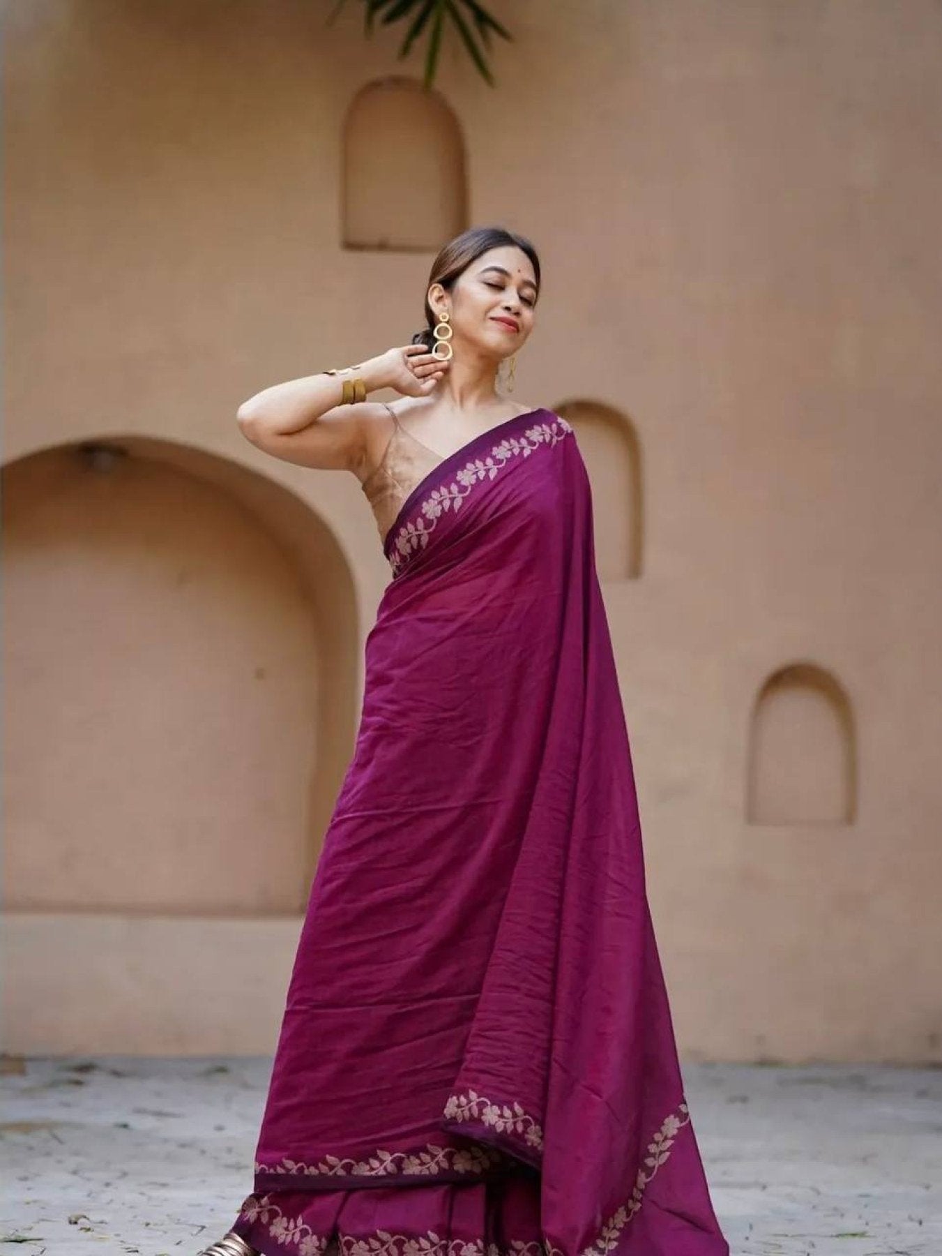 Wine Cotton Saree - blouse and border close-up