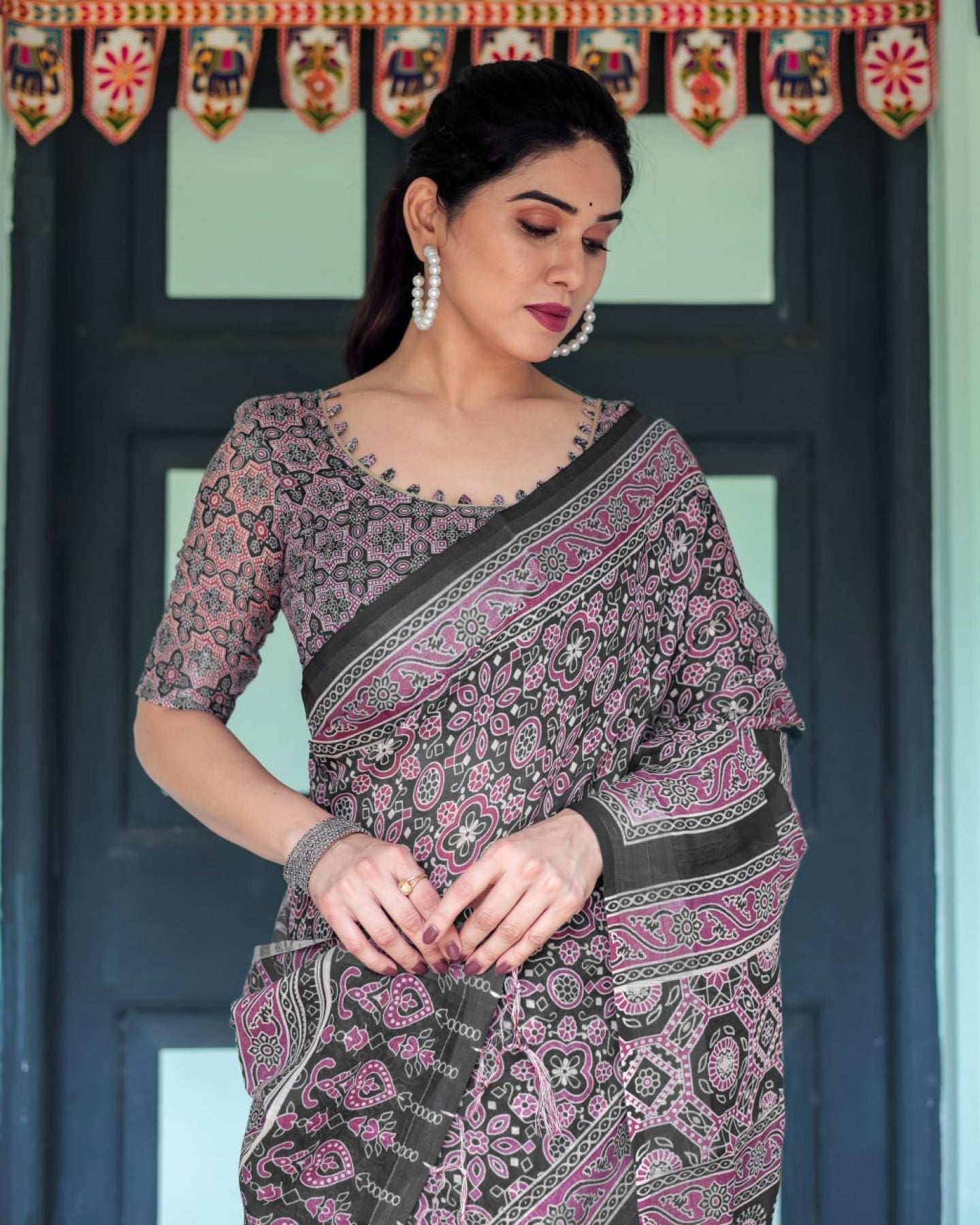 Black Cotton Saree - detail view 12