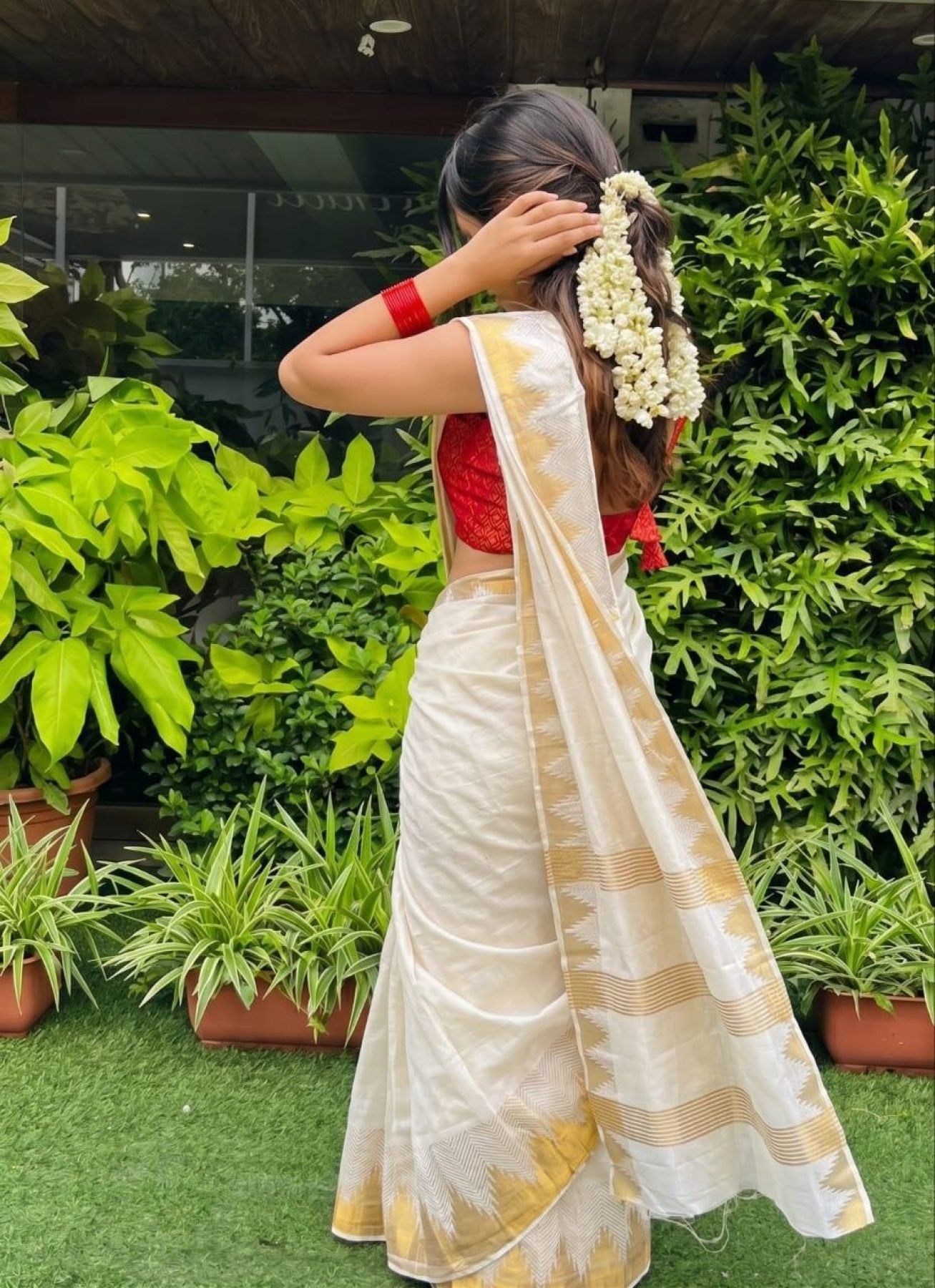 Cream Tussar Saree - drape and pallu detail