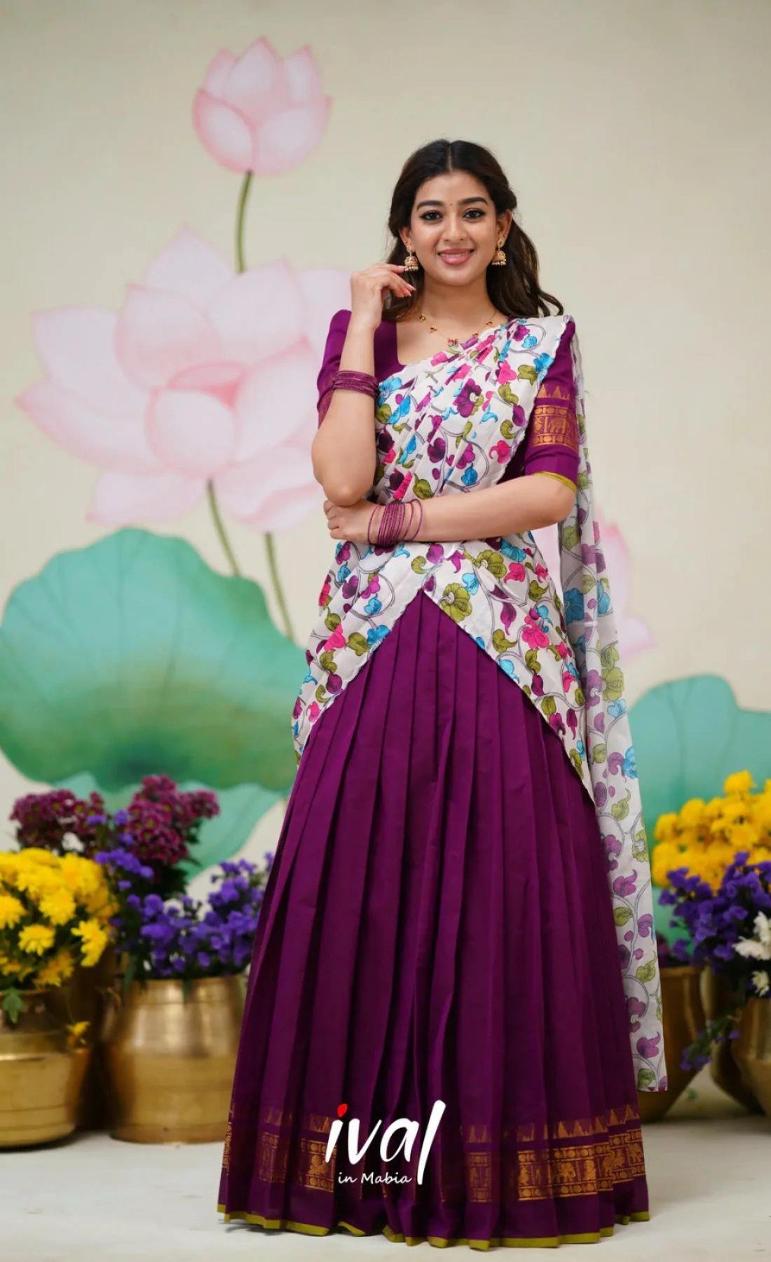 Color Kanjivaram Silk Zari Half Saree Lehenga with Linen Printed Dupatta fabric texture detail