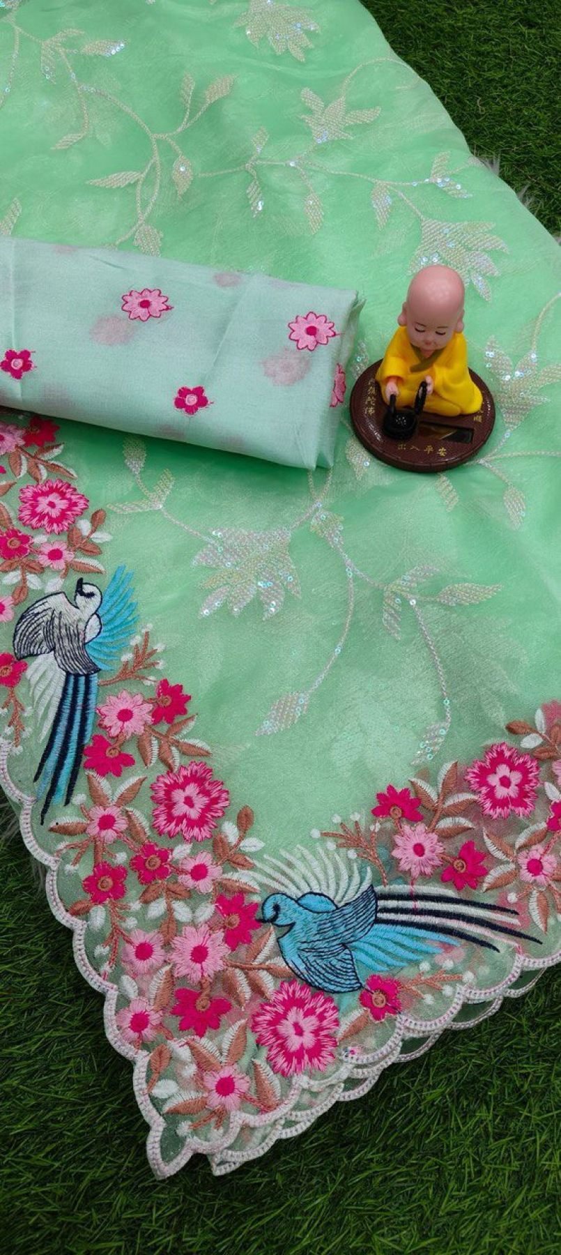 Organza Saree - side drape view