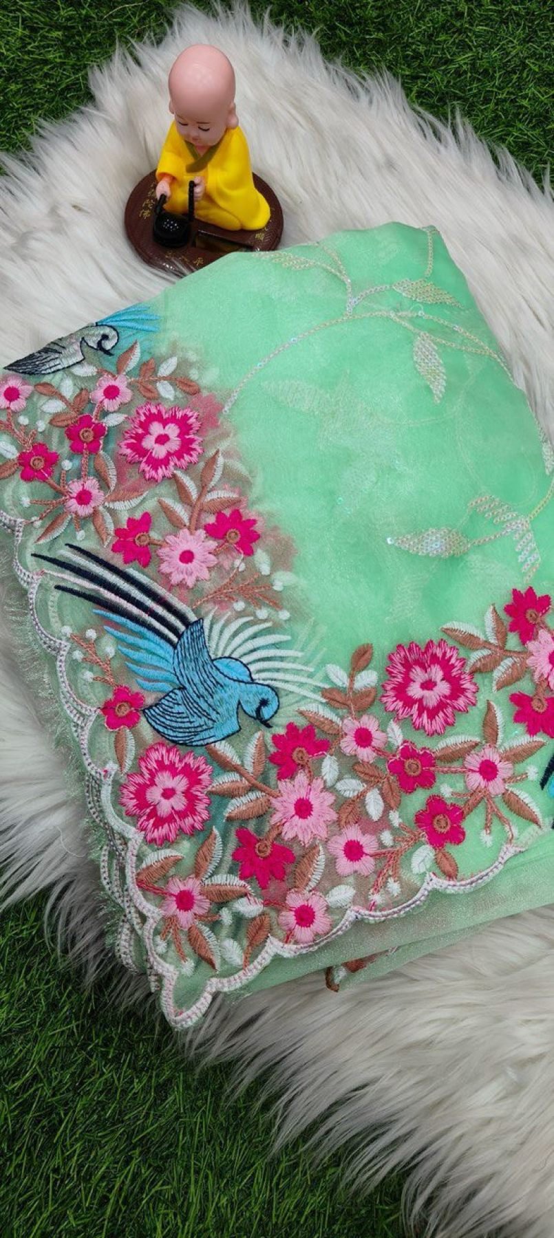 Organza Saree - blouse and border close-up