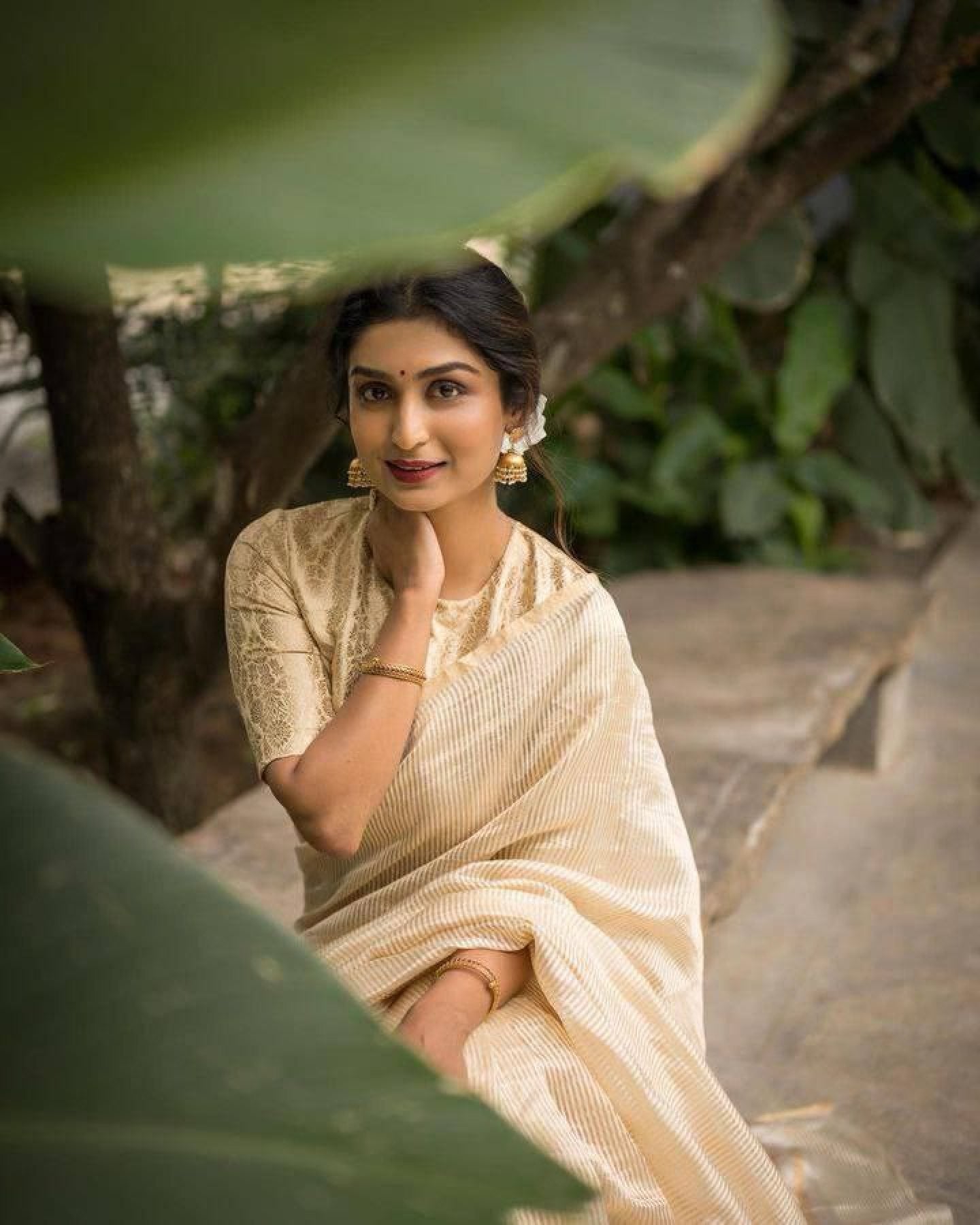 Organza Saree - side drape view