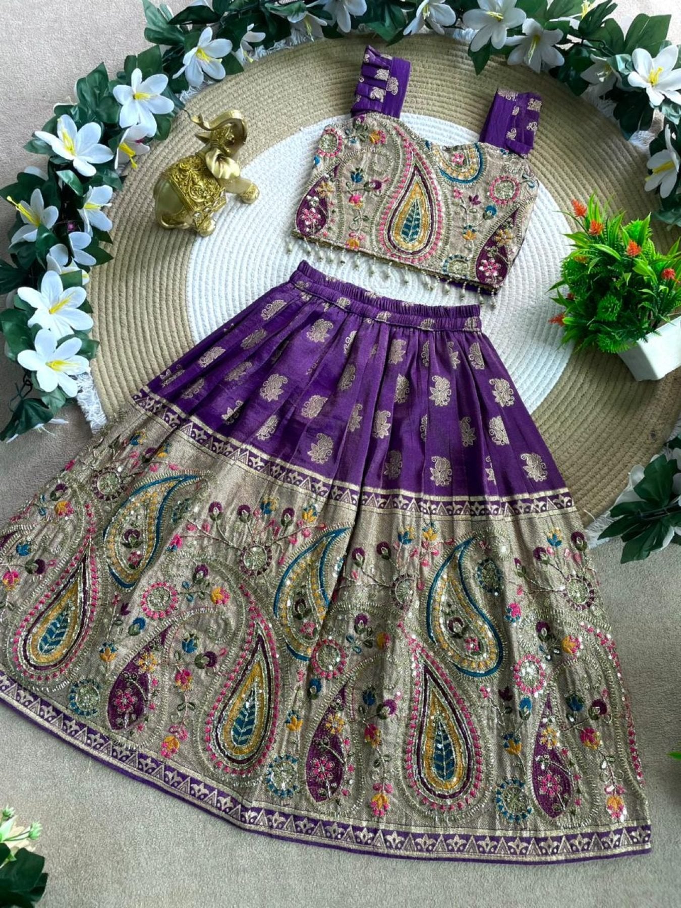Durable Mother Daughter Matching Lehenga Choli Combo Set fabric texture detail