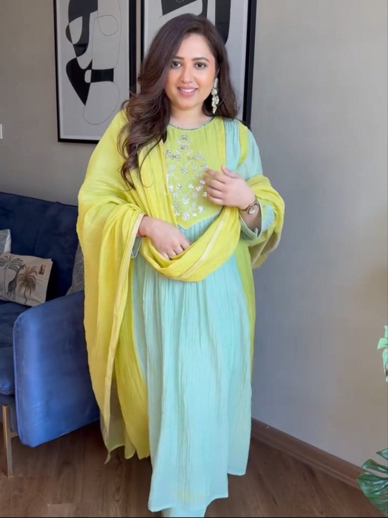 Mul Chanderi Kurta Pant Set with Banarasi Lagadi Dupatta detailed view