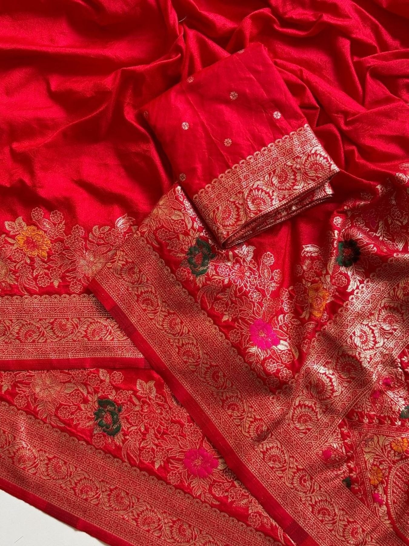 Red Georgette Saree - drape and pallu detail