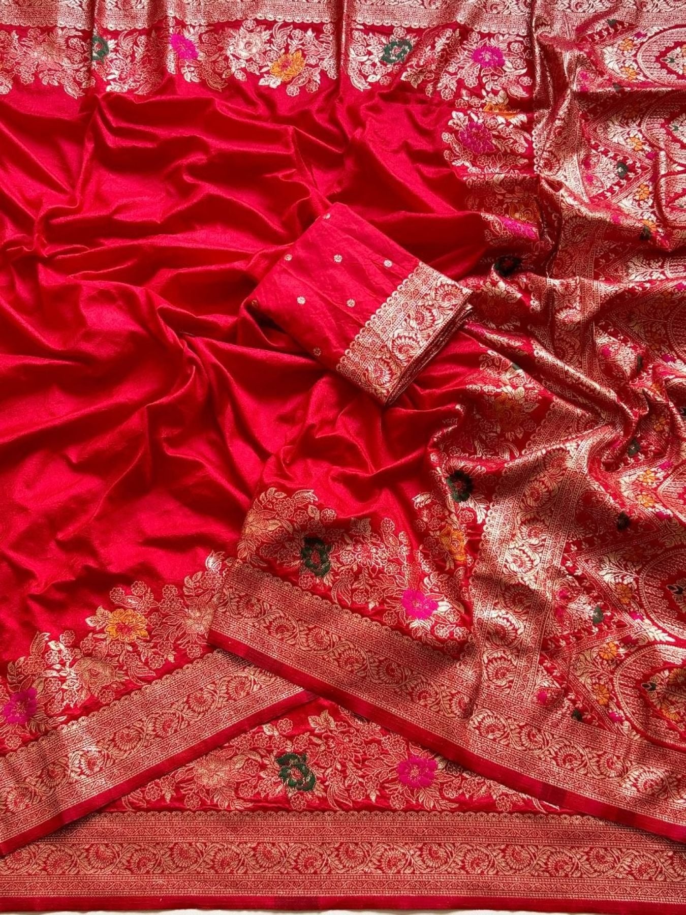 Red Georgette Saree - blouse and border close-up