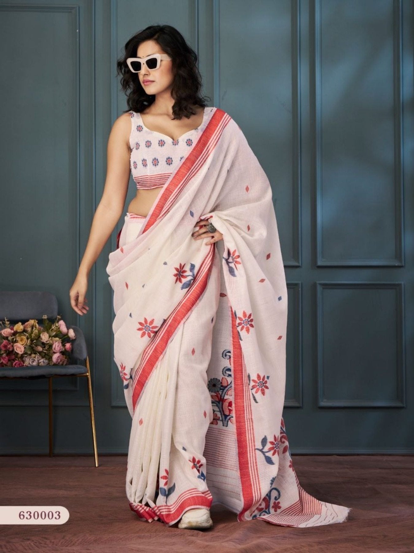 Linen Saree - fabric texture close-up
