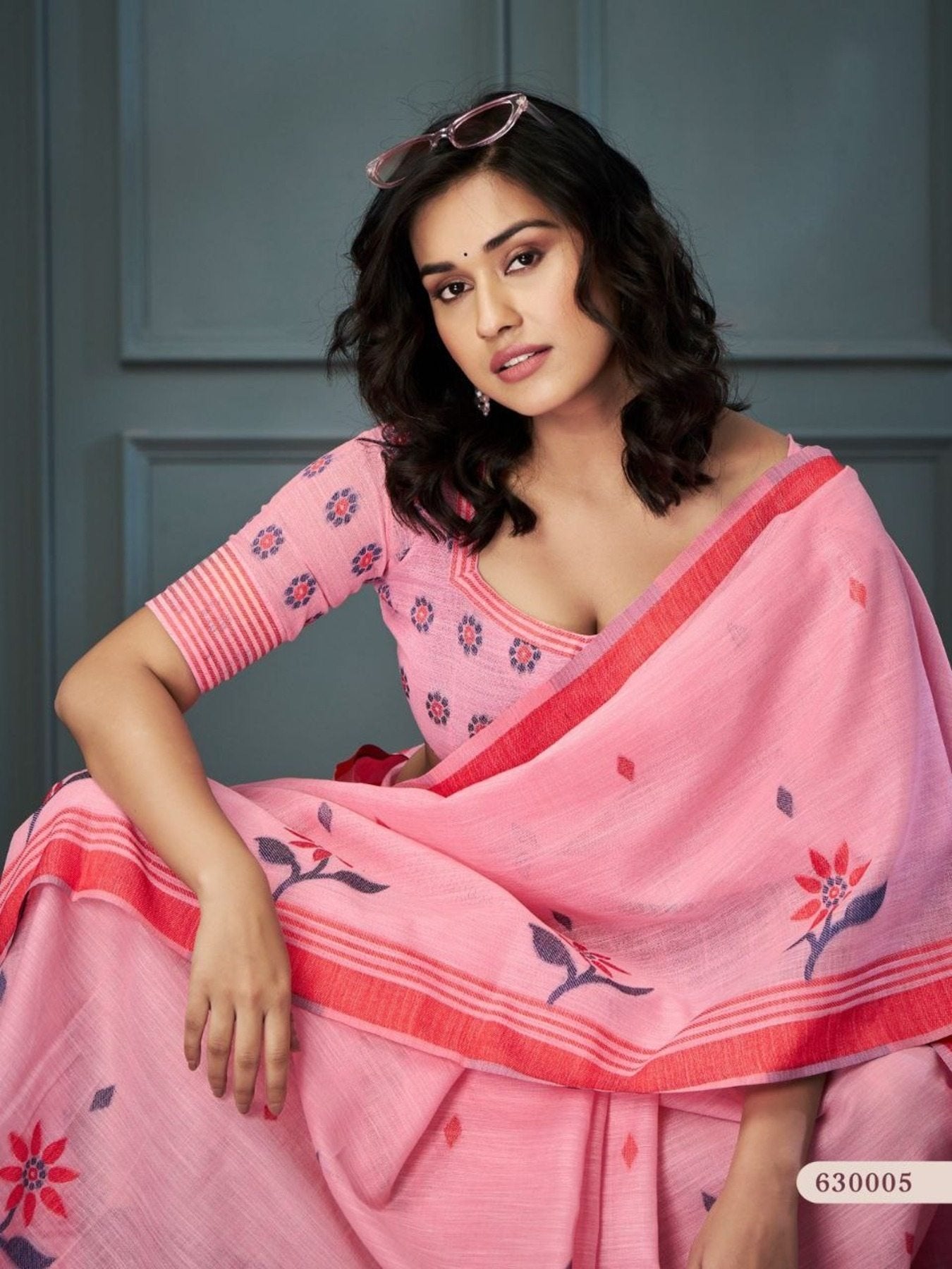 Linen Saree - styling and accessories view