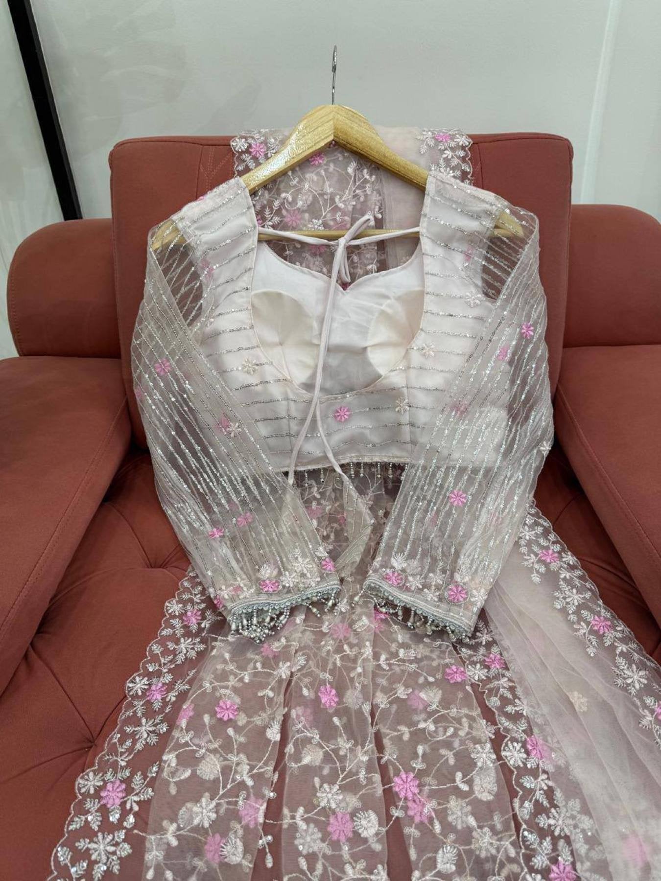 Net Saree Set - Thread Work back view