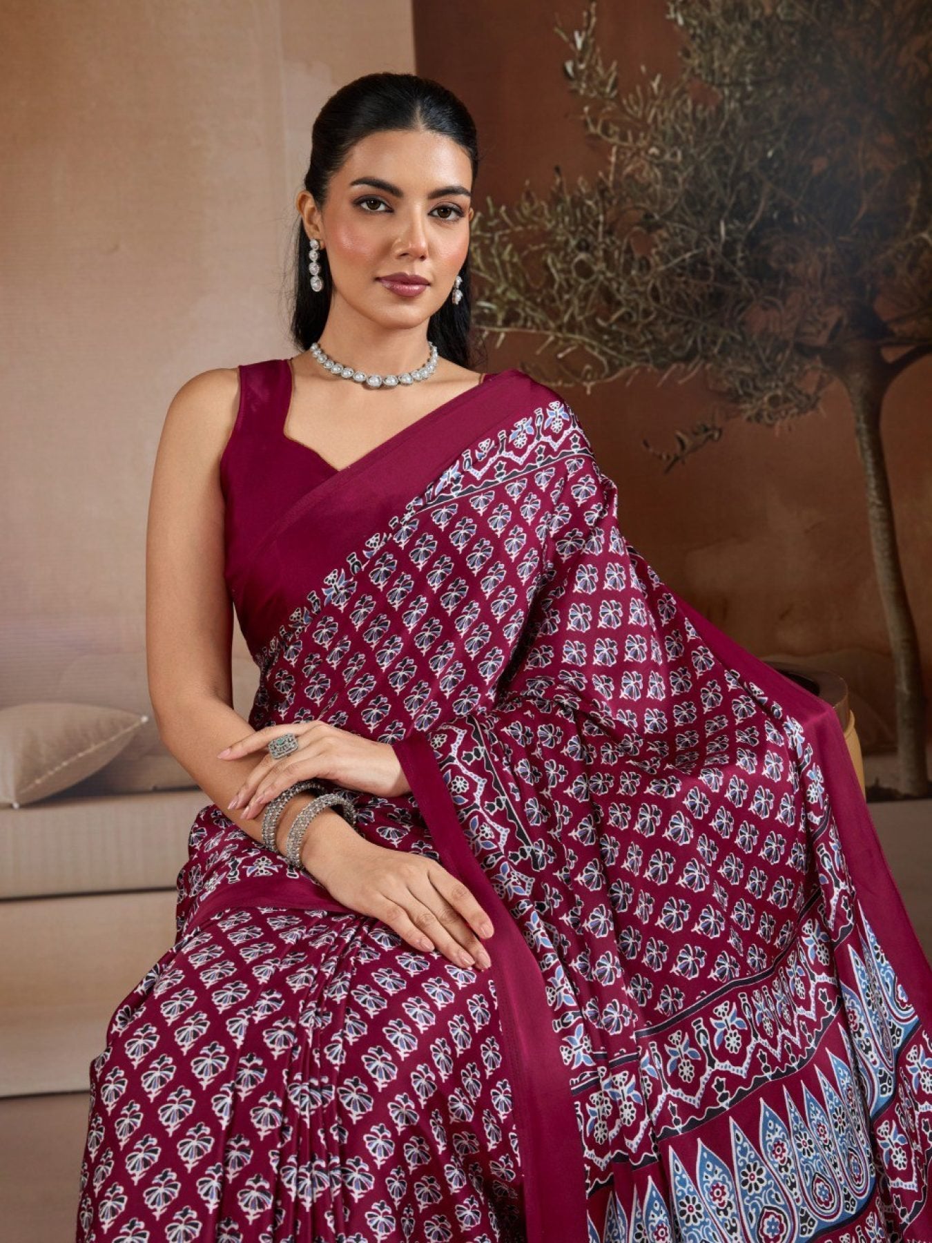 Maroon Georgette Saree - blouse and border close-up