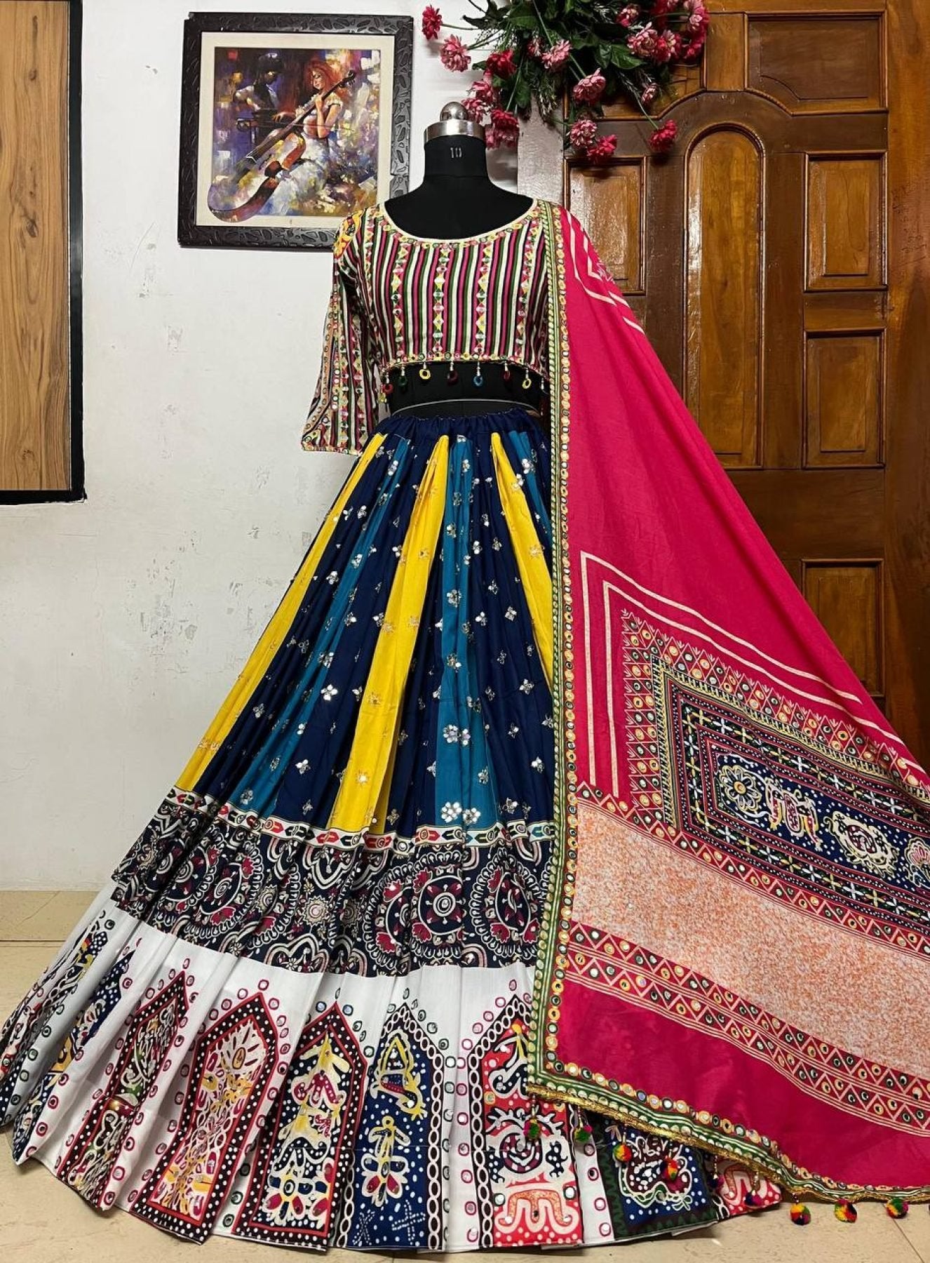Muslin Cotton Printed Navratri Lehenga Choli blouse and dupatta detail