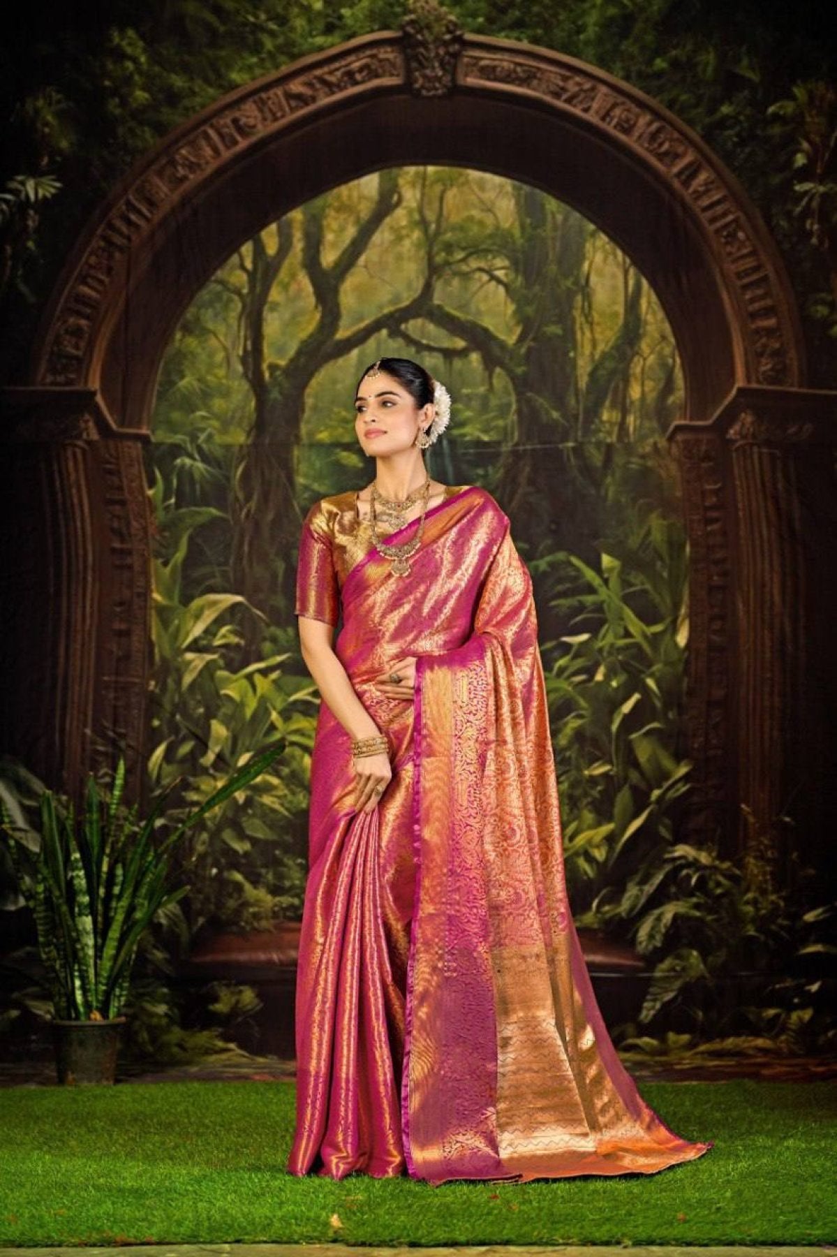 Gold Kanjivaram Saree - drape and pallu detail