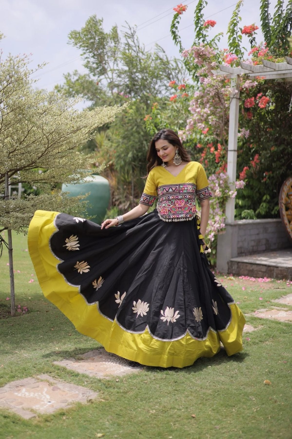 Roman Fabric Navratri Lehenga Choli with Kutchi Gamthi Embroidery Work blouse and dupatta detail