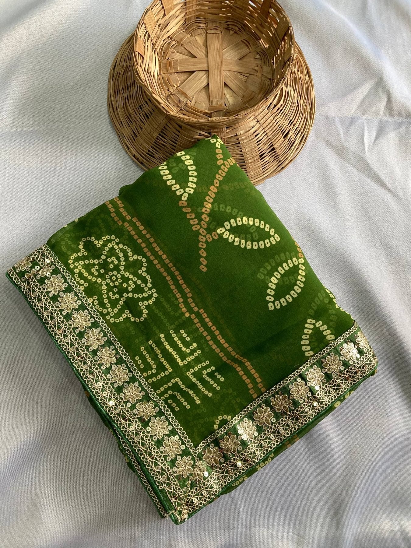 Green Georgette Saree - blouse and border close-up