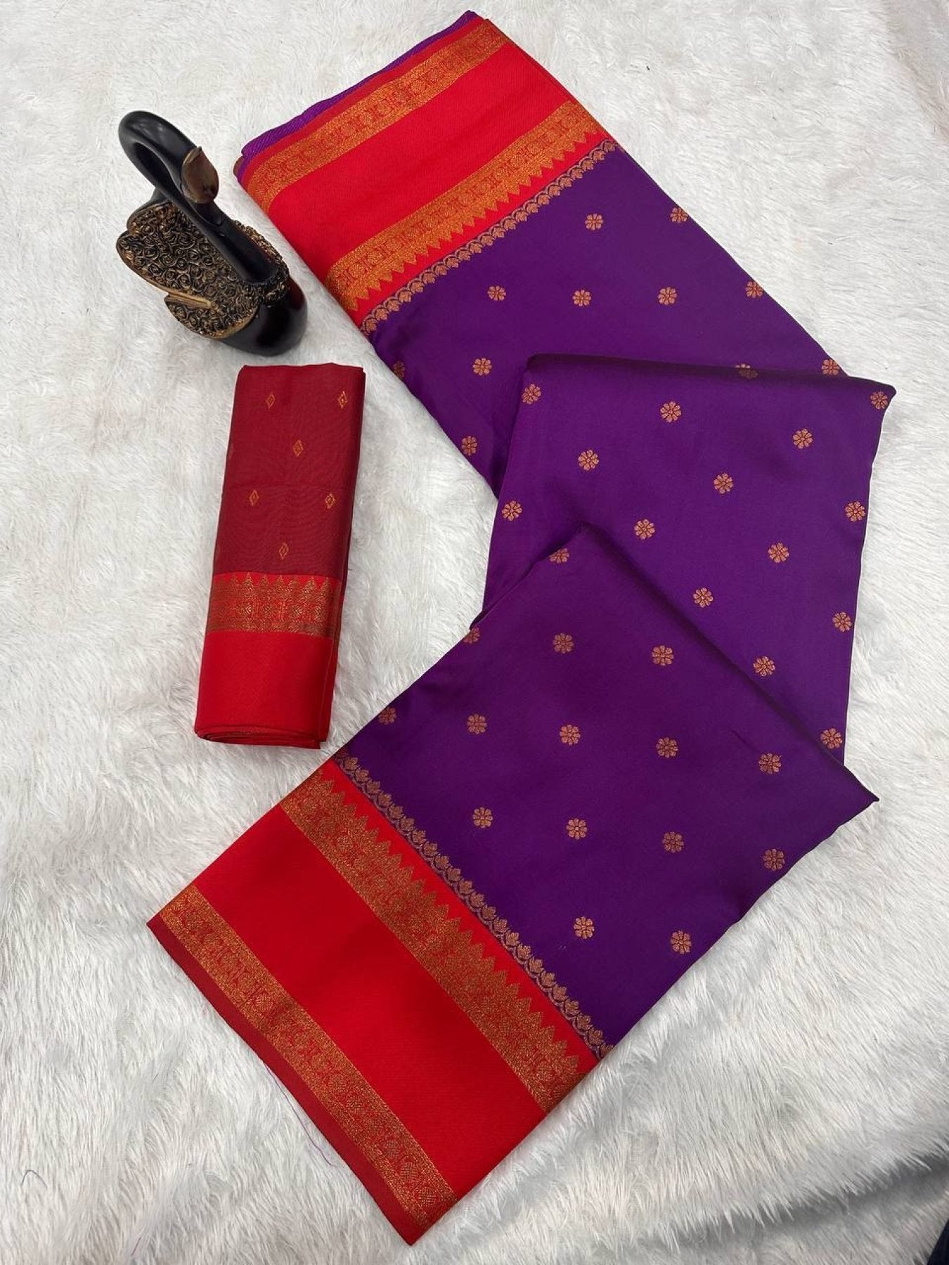 Purple Silk Saree - blouse and border close-up