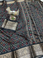 Black Kanjivaram Saree - drape and pallu detail
