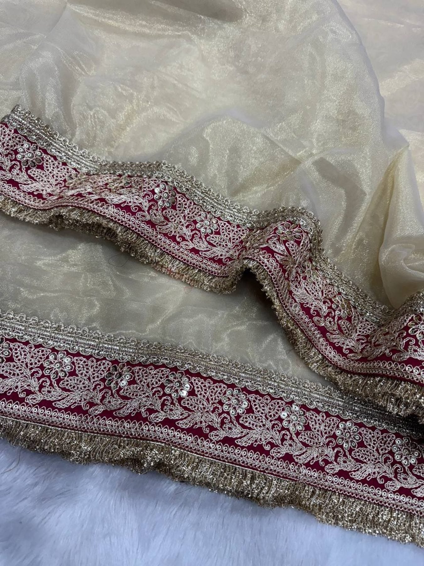 Golden Net Saree - blouse and border close-up