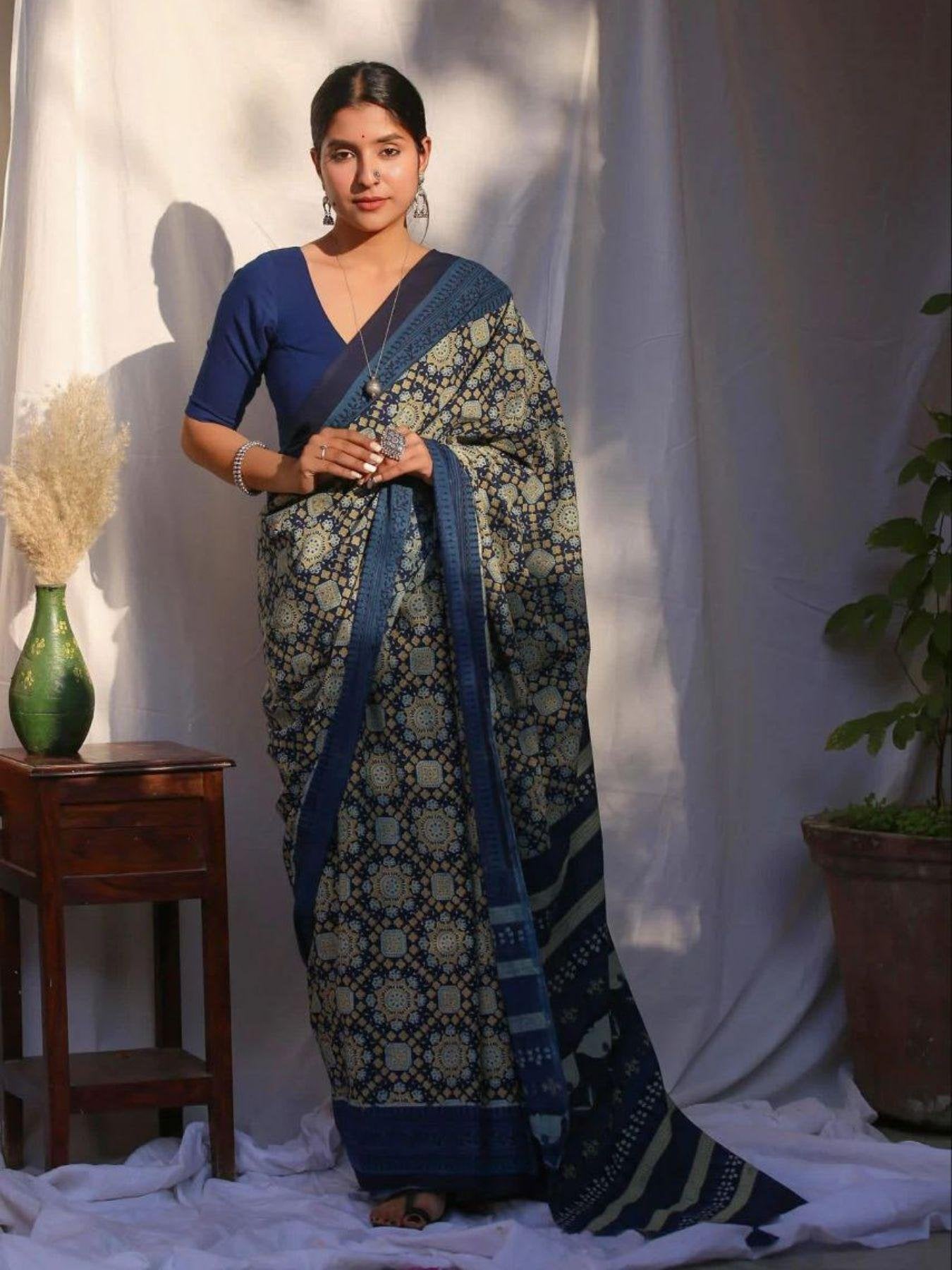 Linen Saree for women - full front view | Snyvia
