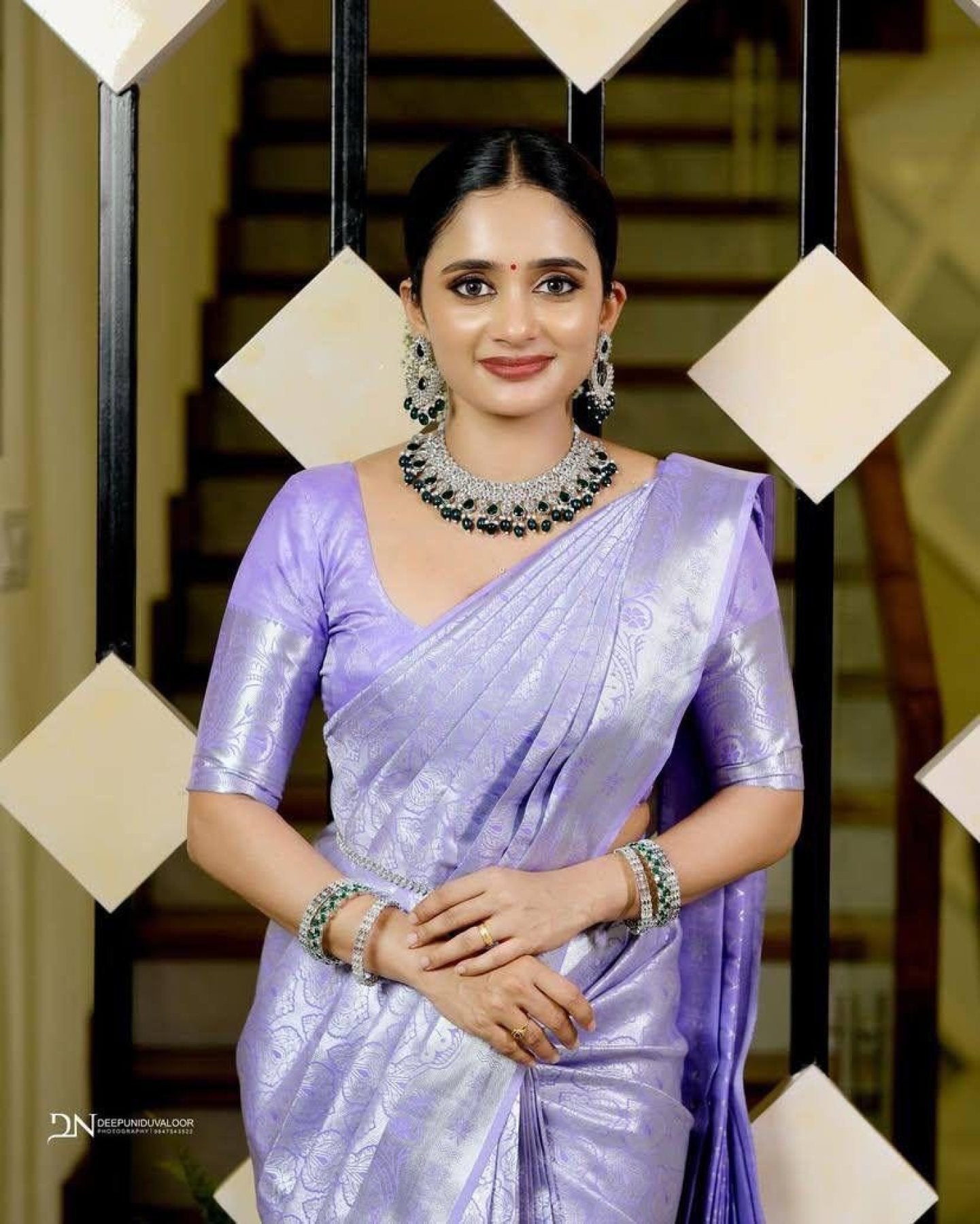 Lavender Banarasi Saree - blouse and border close-up