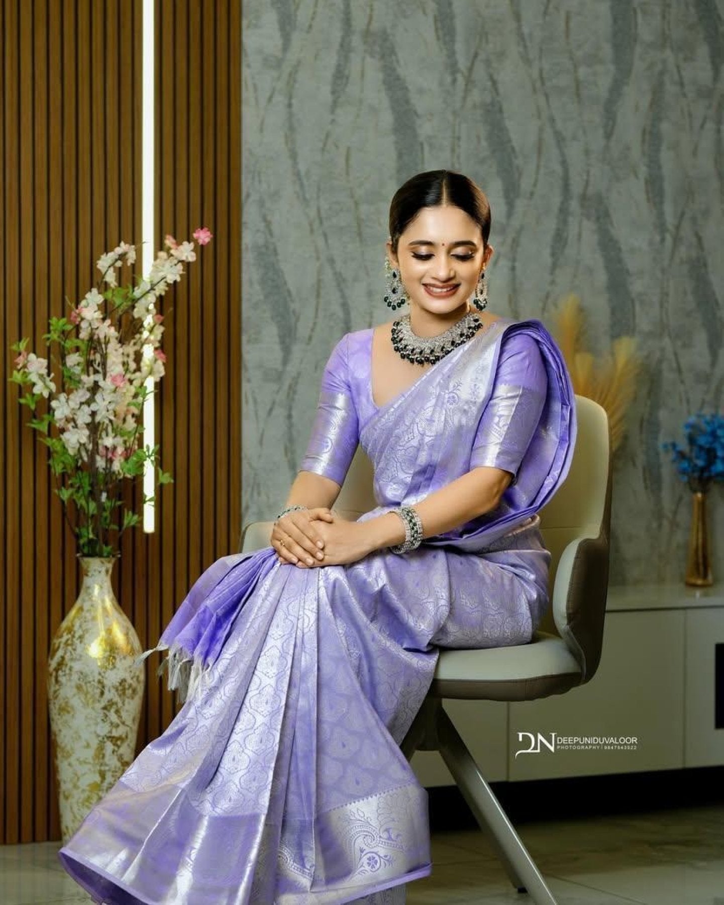 Lavender Banarasi Saree - pallu design detail