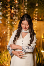 White Viscose Chanderi Printed Kurta Set dupatta detail