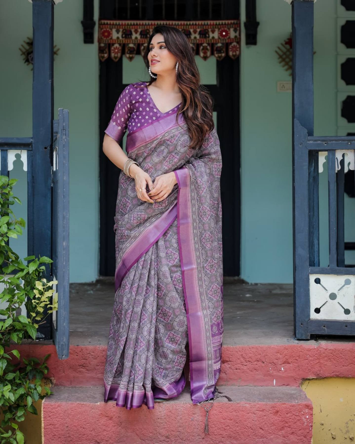 Cotton Saree - side drape view