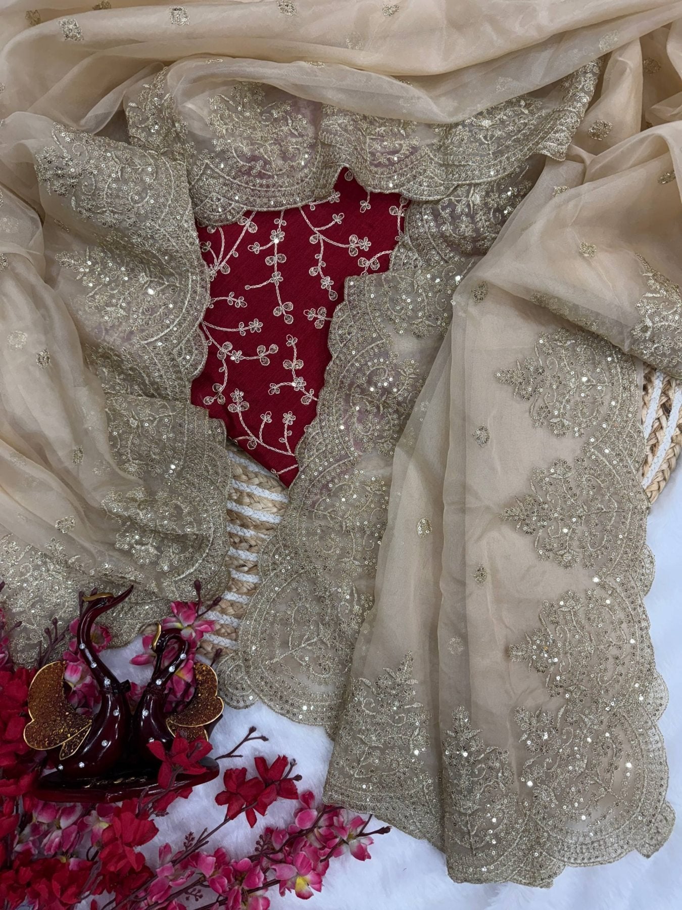 Gold Organza Saree - detail view 11
