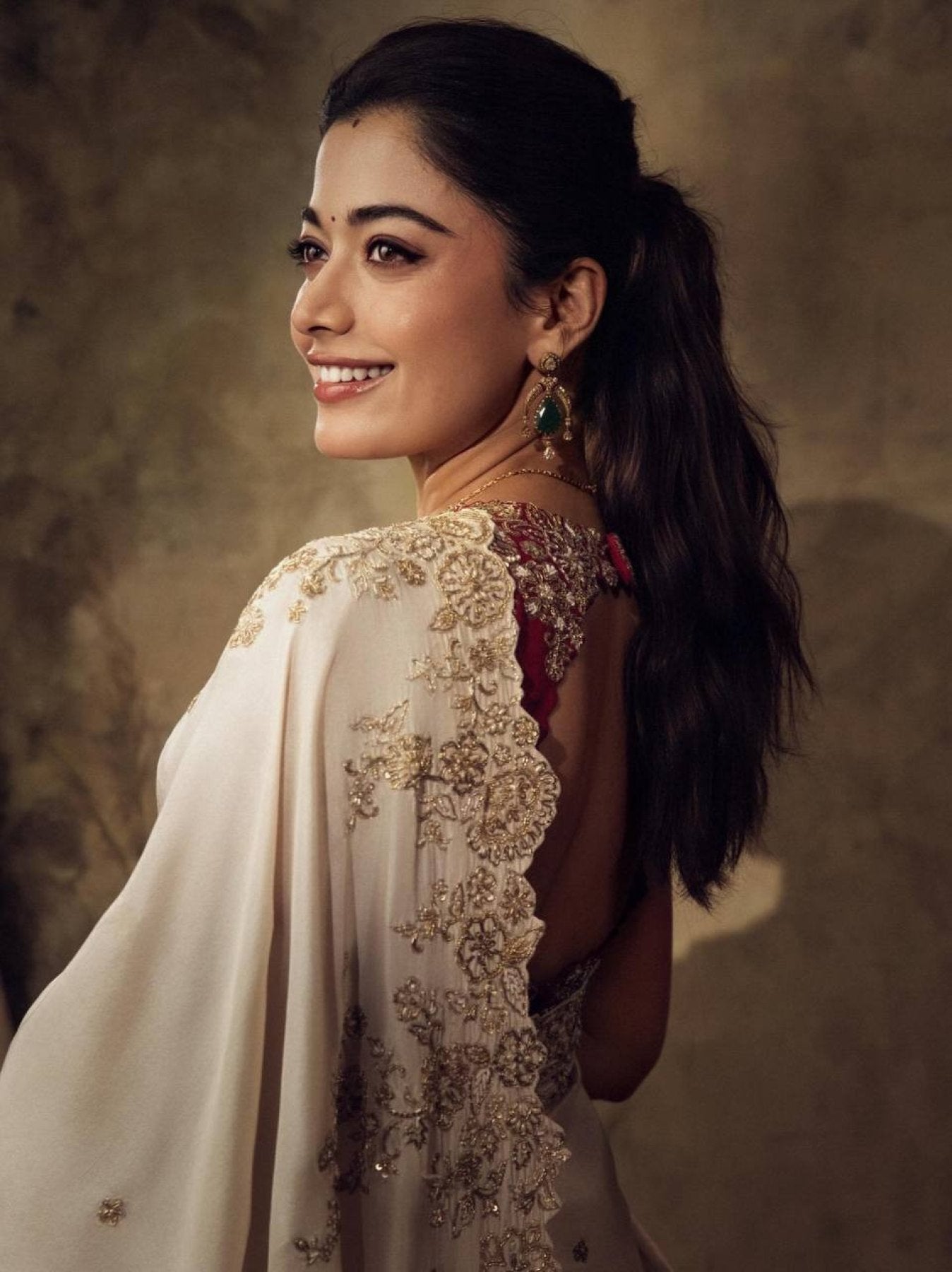 White Silk Saree - Embroidery embroidery work detail