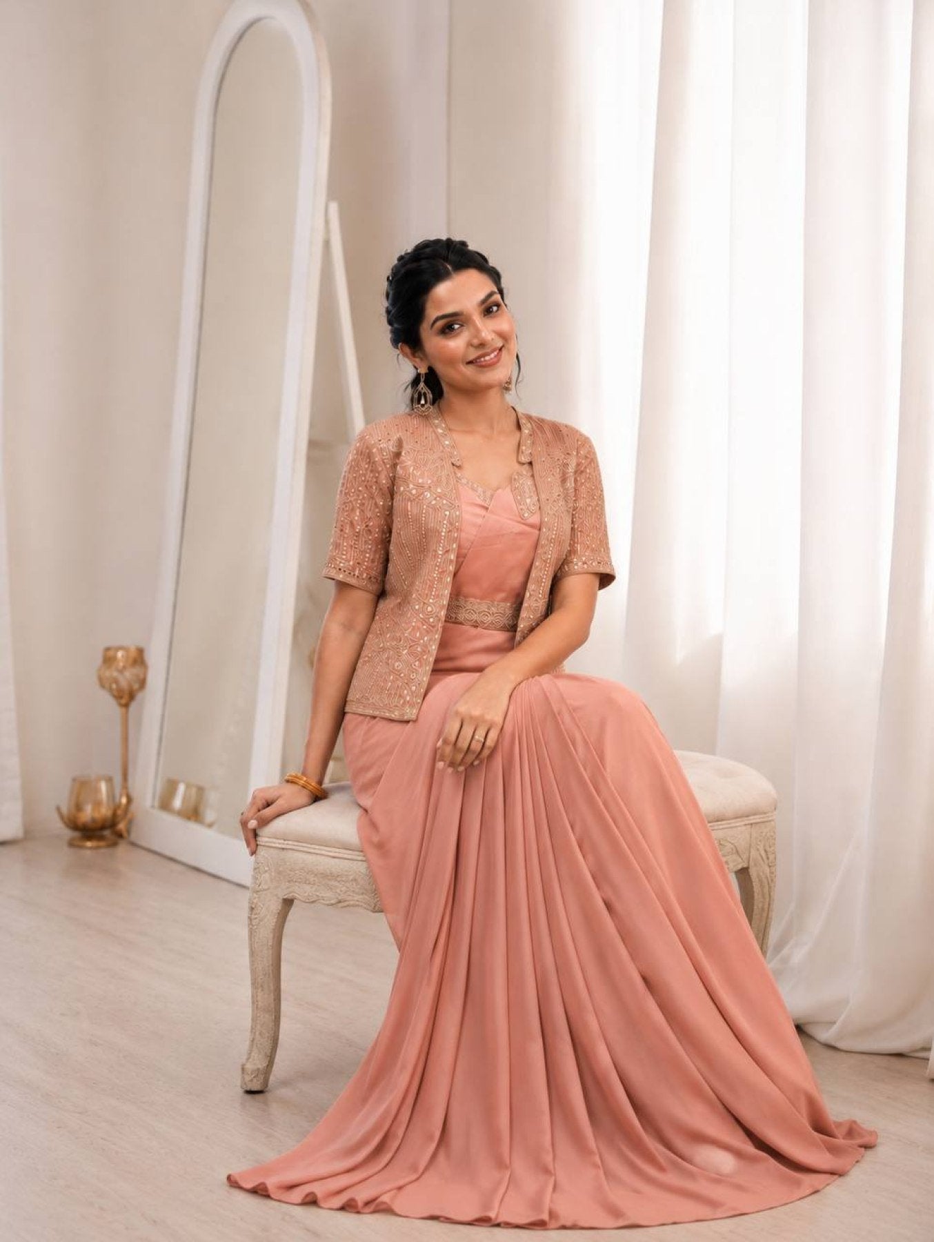 Peach Saree - blouse and border close-up